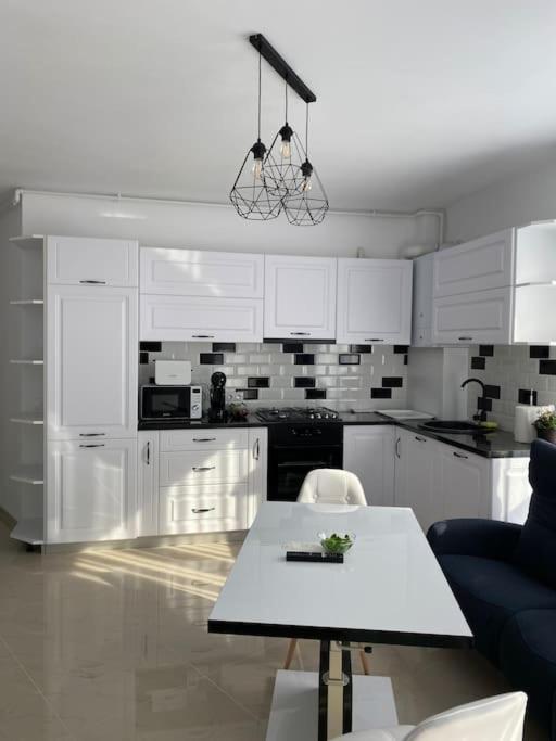 Cozy Apartment In The Center Of Cluj-Napoca Luaran gambar
